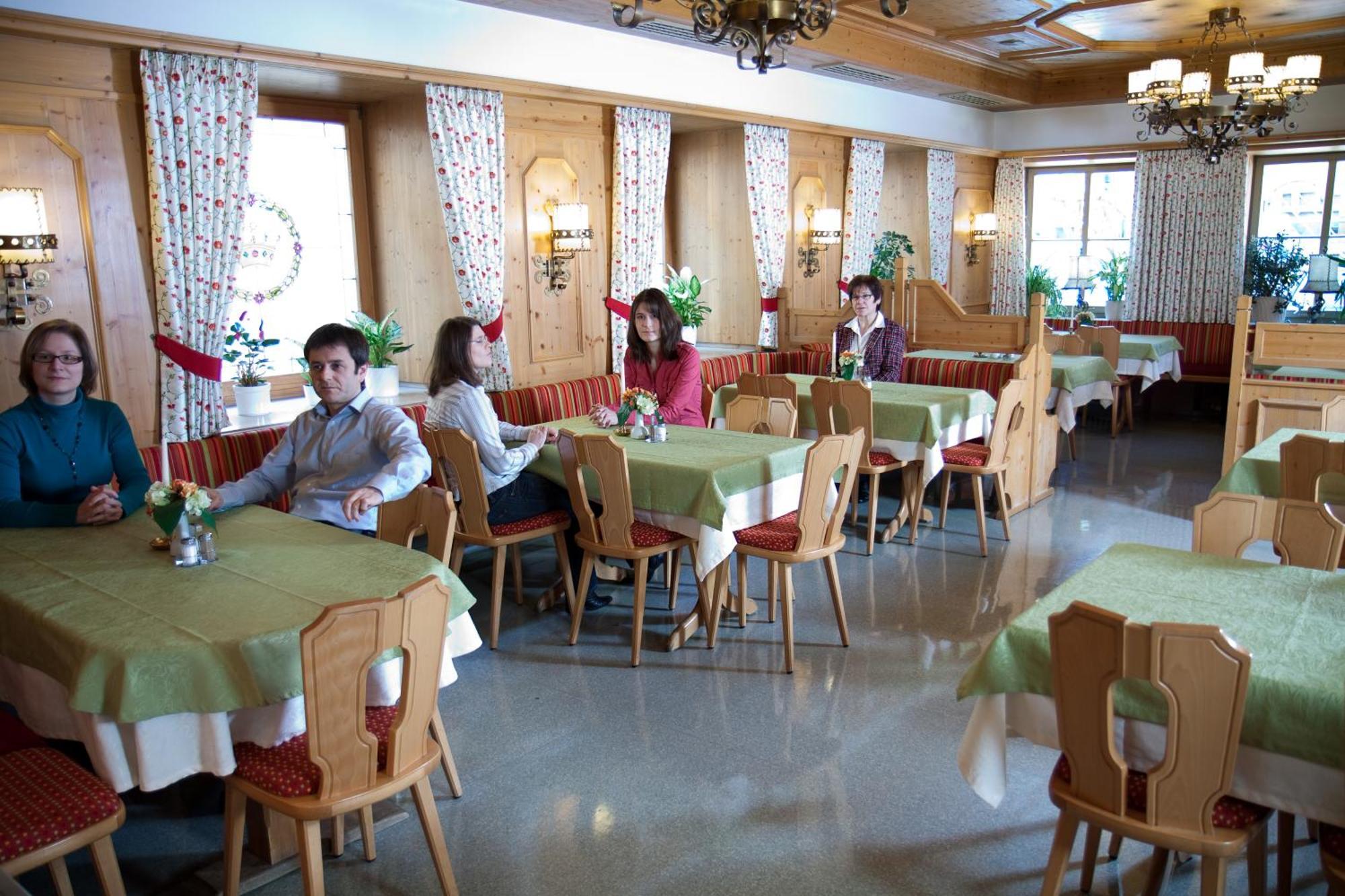 Hotel Zur Krone Beilngries Extérieur photo