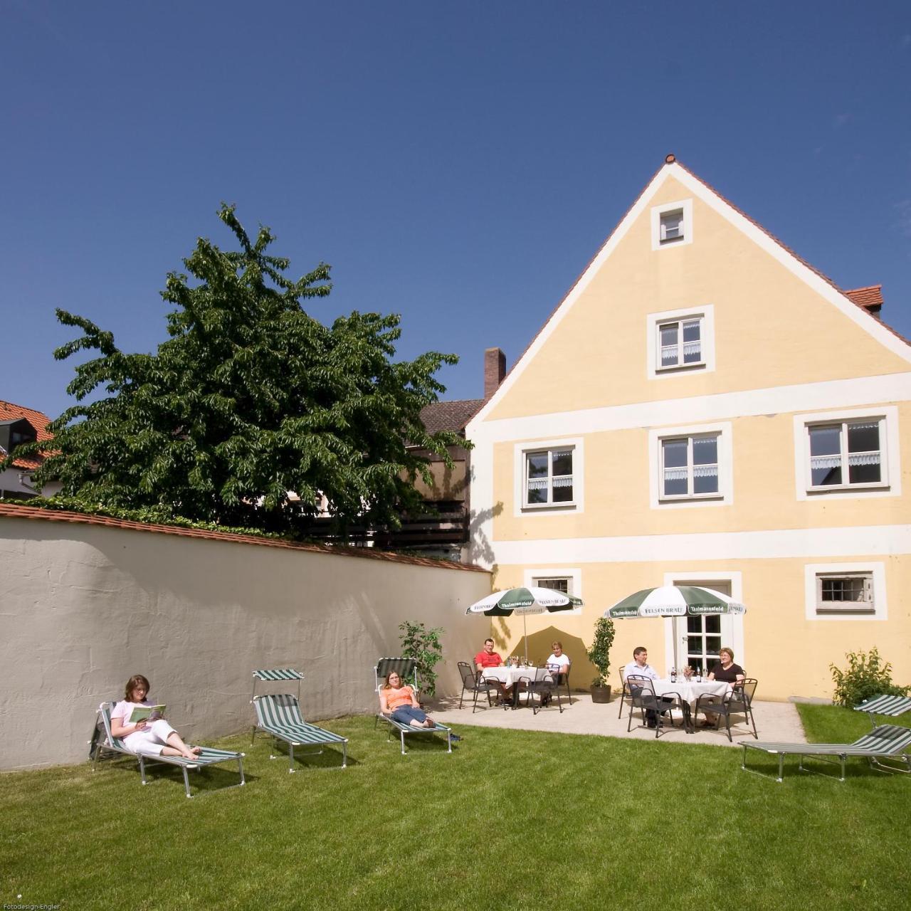 Hotel Zur Krone Beilngries Extérieur photo